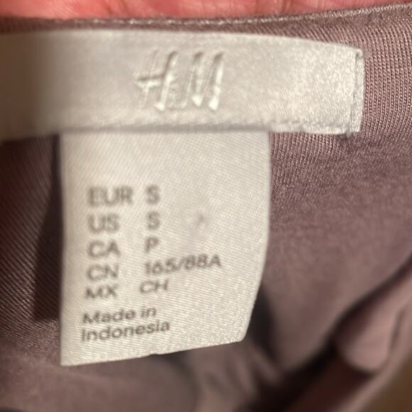 H&M Cowl Neck Top. S - Picture 4 of 4